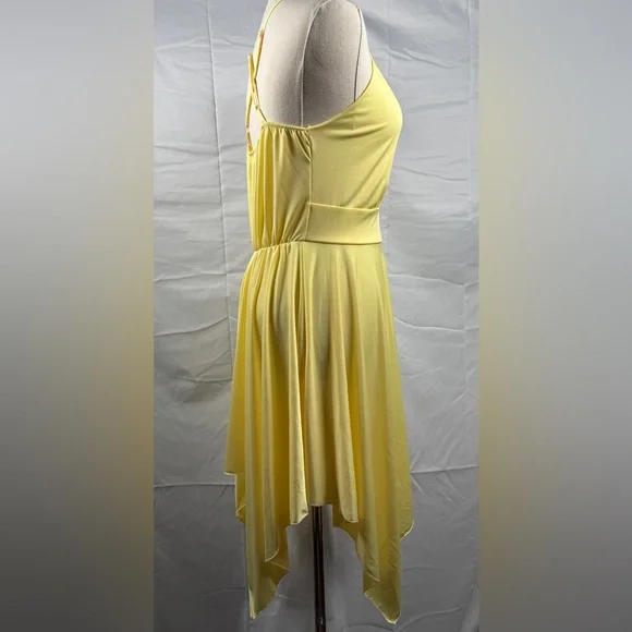 (S) THIS IS A FEEL-GOOD DRESS! Plunging V Handkerchief Skirt Sundress - Picture 4 of 6